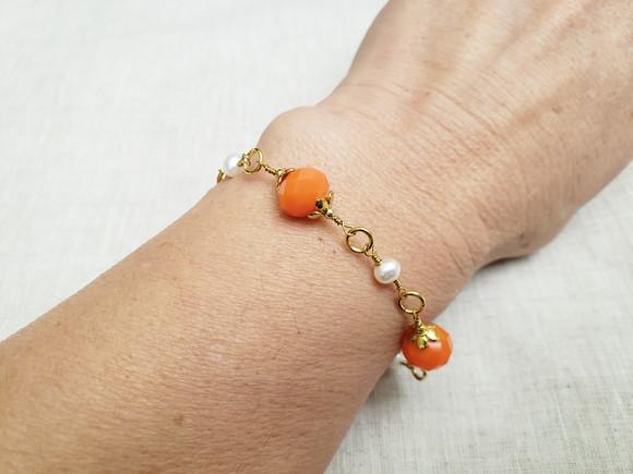 Pulseira Banhada com Cristais Laranja e Pérolas Naturais