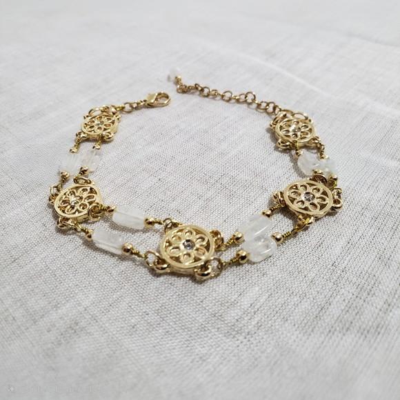 Pulseira Banhada com Pedras Narurais da Lua - Semijoia