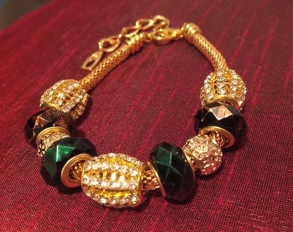 Pulseira com Charms Menta e Café