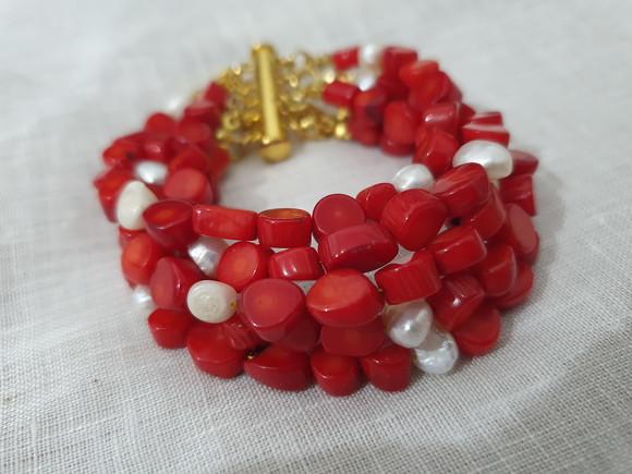 Pulseira de Pedra Coral e Pérolas Naturais