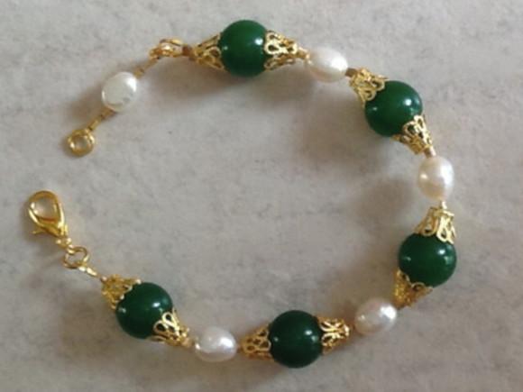 Pulseira De Pedra Natural Jade Verde E Pérolas