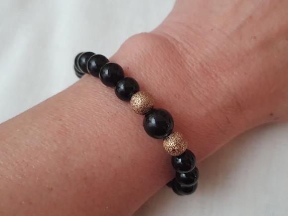 Pulseira de Pedra Natural Ônix e Entremeios Banhados
