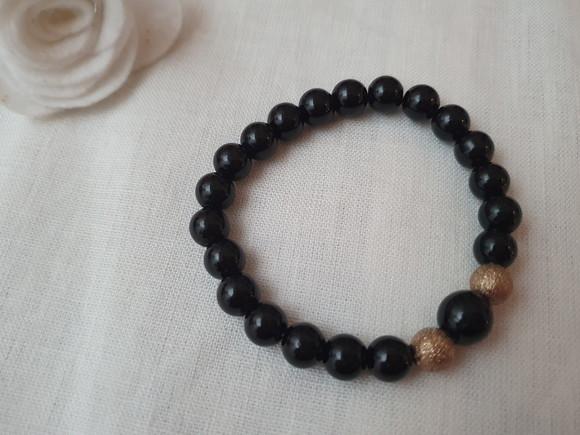 Pulseira de Pedra Natural Ônix e Entremeios Banhados