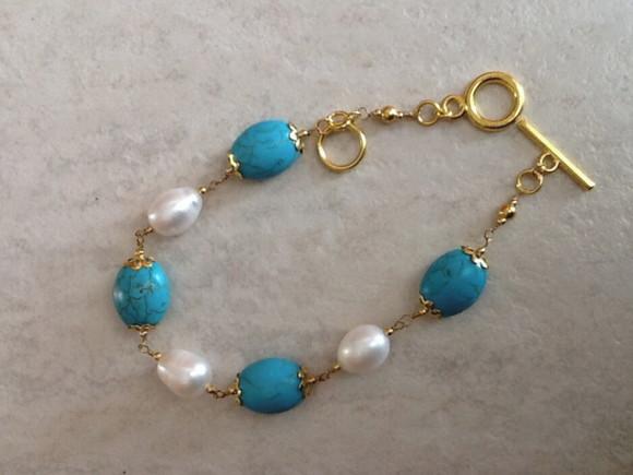 Pulseira de Pedra Turquesa e Pérolas Naturais- Semijoia