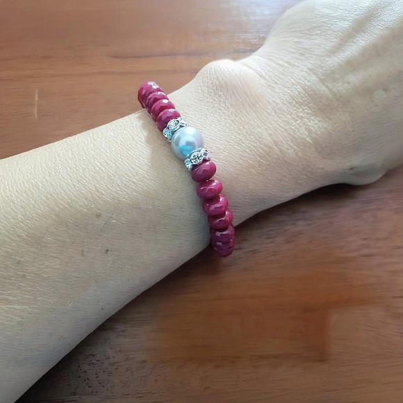 Pulseira de Pedras Naturais Jade Rubi e Pérola Prata