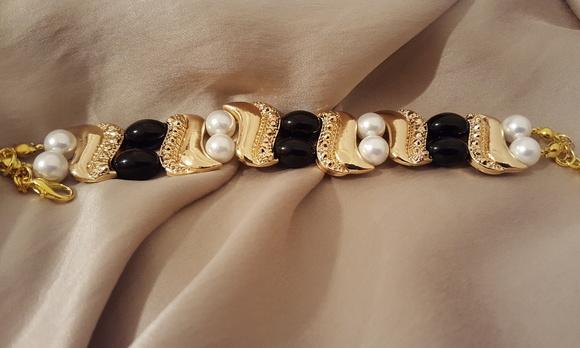 Pulseira de Pérolas e Pedras Naturais