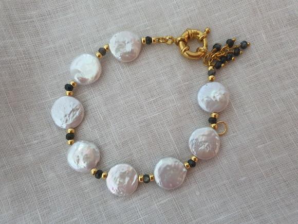 Pulseira de Pérolas Naturais e Labadoritas Semijoia