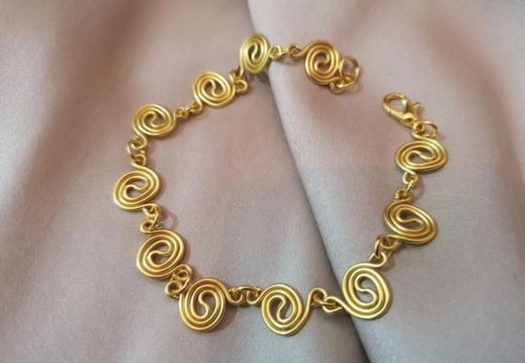 Pulseira Dourada Banhada