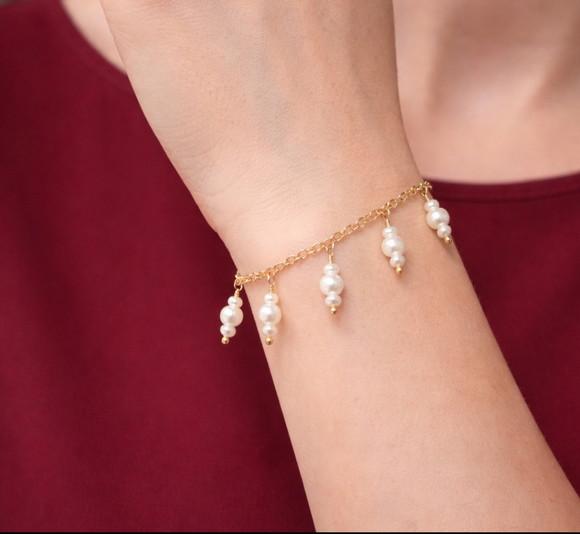 Pulseira Dourada Banhada com Pérolas Naturais - Semijoia