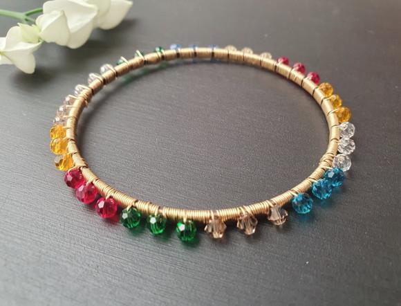Pulseira Dourada com Cristais Coloridos