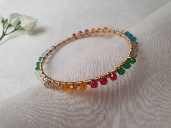 Pulseira Dourada com Cristais Coloridos