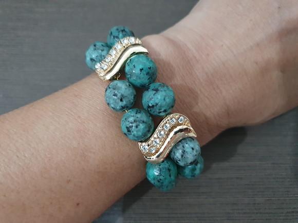 Pulseira Dourada de Pedras Naturais