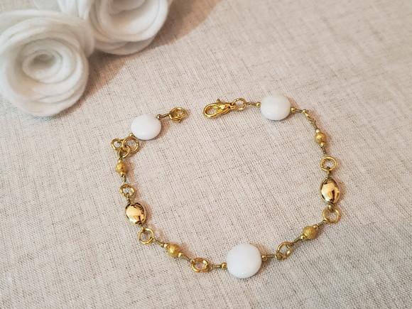Pulseira Dourada de Pedra Natural Jade Branco