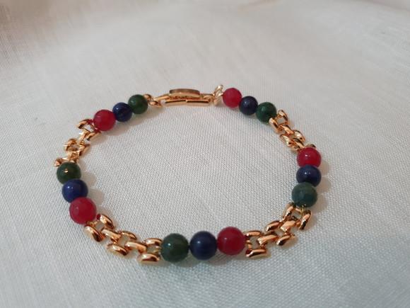 Pulseira Dourada e Pedras Jade Coloridas