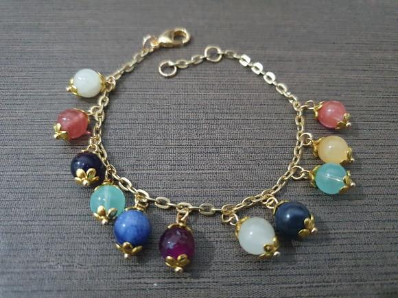 Pulseira Dourada e Pedras Naturais Coloridas