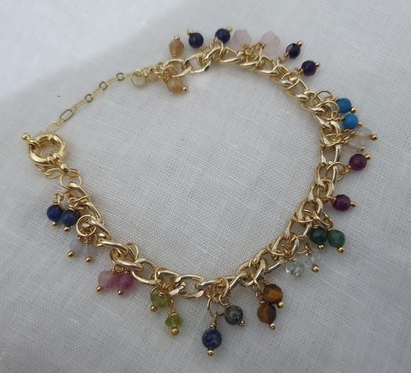 Pulseira Dourada e Pedras Naturais Coloridas