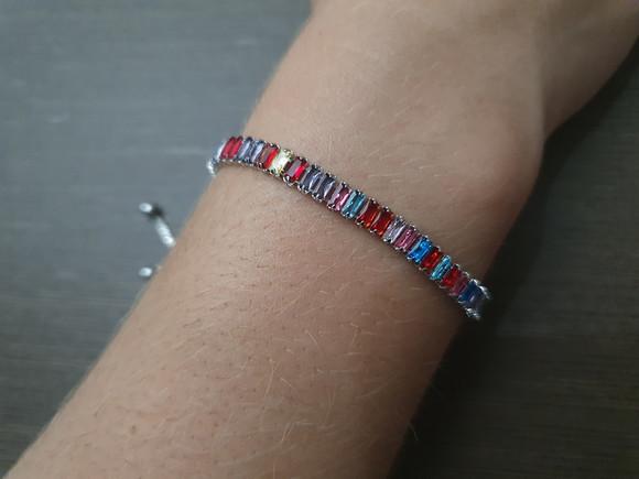 Pulseira Riviera Prateada com Cristais Coloridos