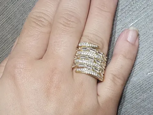 Anel Banhado a Ouro 18k com Zircônias