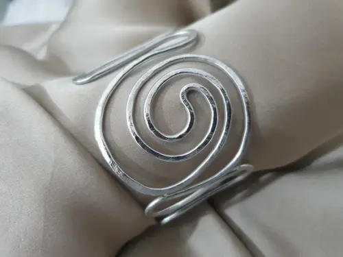 Bracelete Aramado Prateado Iii