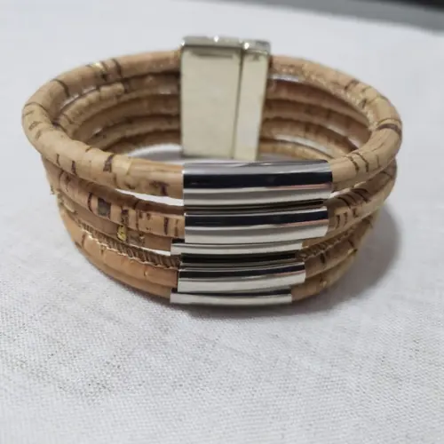Bracelete de Cortiça e Metal