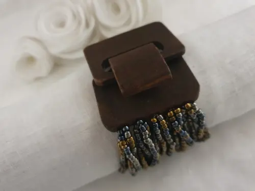 Bracelete de Madeira e Miçangas