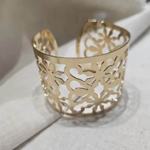 Bracelete Dourado com Arabescos