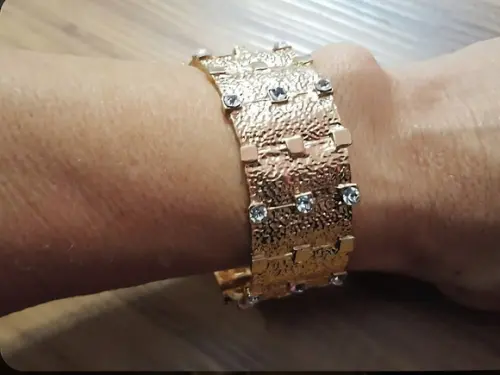Bracelete Dourado com Mini Cristais