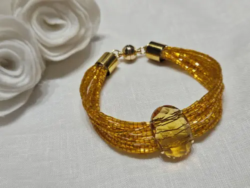 Bracelete Dourado com Cristal Citrino
