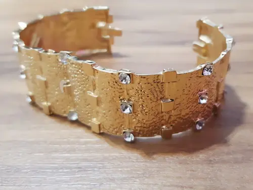 Bracelete Dourado com Mini Cristais