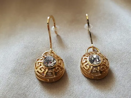 Brinco Anzol Dourado e Cristal Incolor
