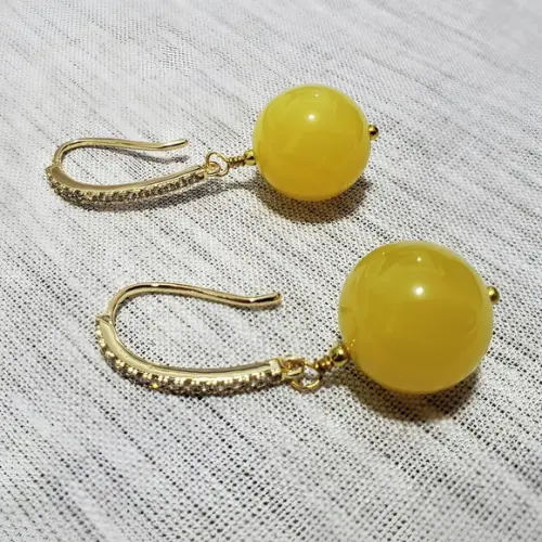 Brinco Anzol de Zircônias com Pedra Ágata Amarela - Semijoia