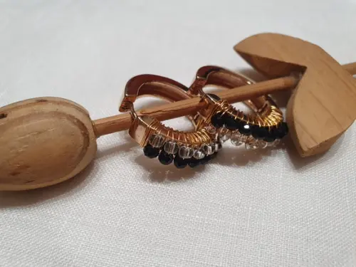 Brinco Argola Banhado com Cristais Preto e Transparente