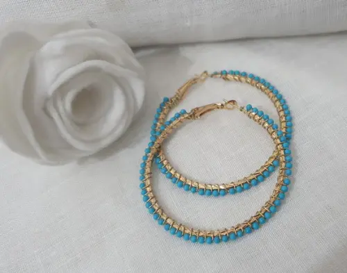 Brinco Argola com Pedras Naturais Azul Turquesa