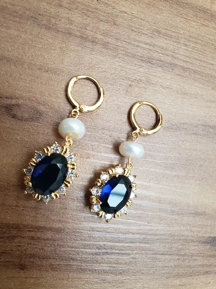 Brinco Argola com Pérola Natural e Cristal Azul Safira