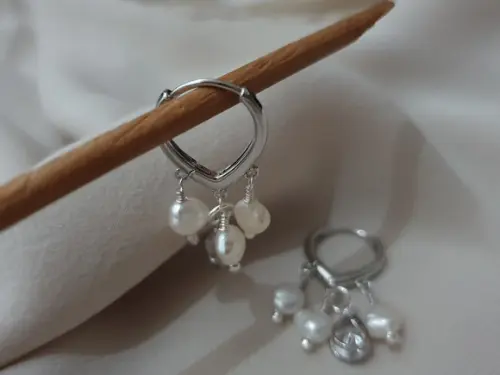 Brinco Argola com Pérolas Naturais e Cristal
