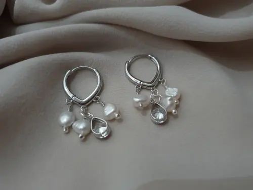Brinco Argola com Pérolas Naturais e Cristal