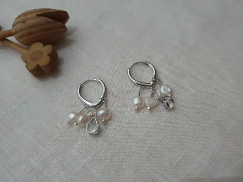 Brinco Argola com Pérolas Naturais e Cristal