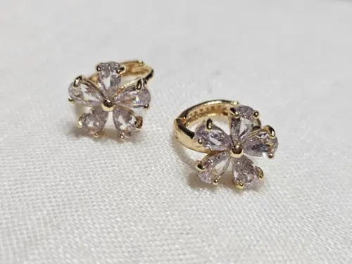 Brinco Argola Dourada com Cristais Transparentes