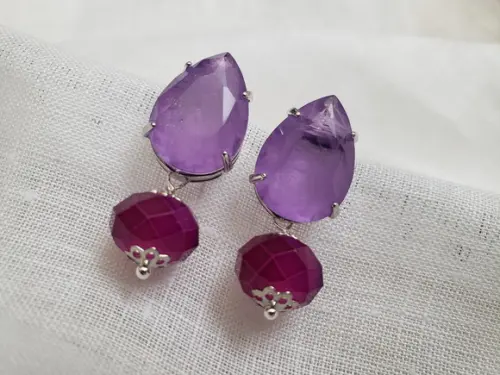 Brinco Banhado a Prata com Cristal Lavanda