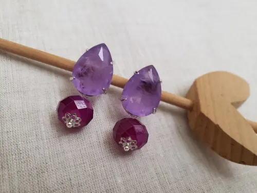 Brinco Banhado a Prata com Cristal Lavanda