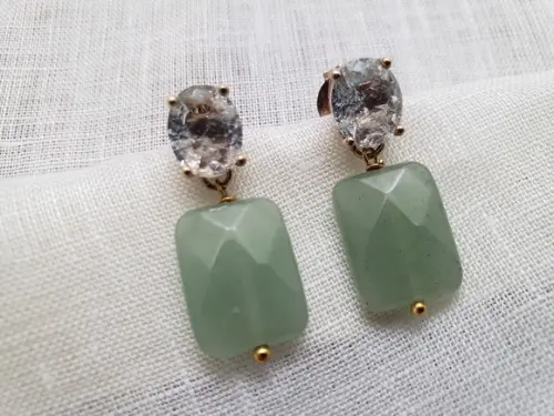Brinco Banhado com Cristal e Pedra Natural