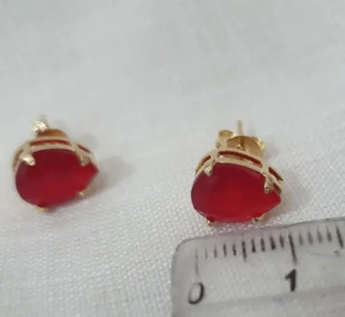 Brinco Banhado Com Cristal Rubi