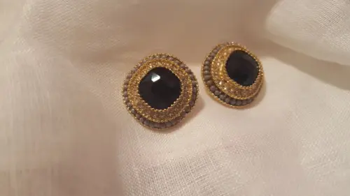 Brinco Cabochão e Strass