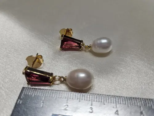 Brinco de Pérola Natural e Cristal Cherry