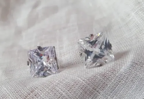 Brinco de Prata com Cristal Transparente