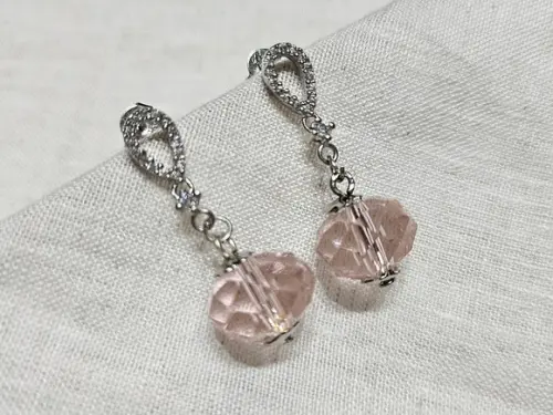 Brinco de Prata com Ponto de Luz e Cristal Rose de France