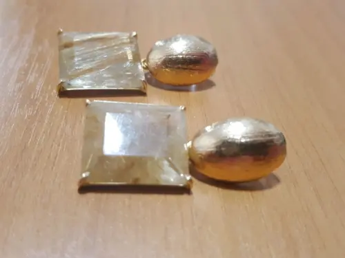 Brinco Dourado com Cristal Rutilado