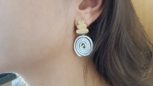 Brinco Dourado E Prateado