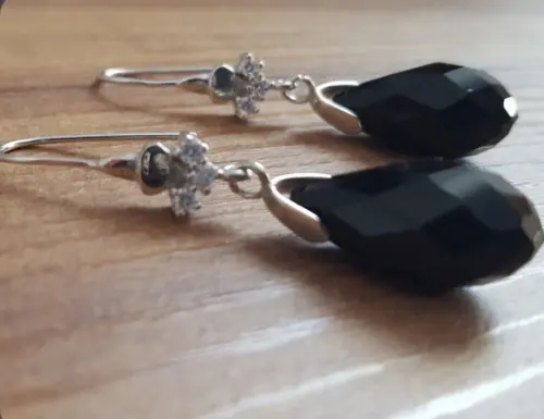 Brinco Gancho de Prata com Mini Zircônias e Cristal