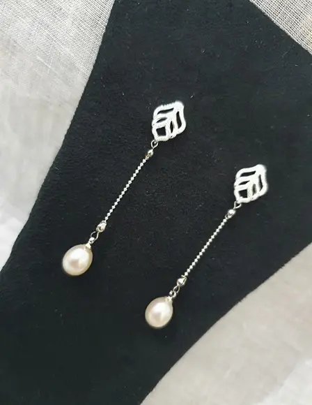 Brinco Longo de Prata com Pérola